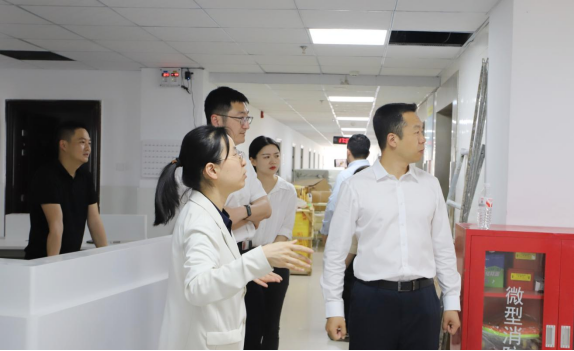 中国工商银行公司金融业务部来我院调研363.png
